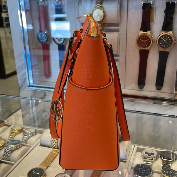 MICHAEL KORS
Jet Set Large Crossgrain Leather Top-Zip Charlotte Tote Shoulder - Picture 12 of 16